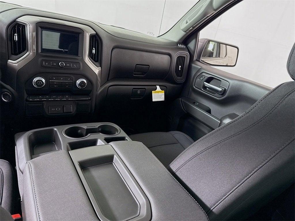 new 2026 GMC Sierra 1500 car, priced at $43,325