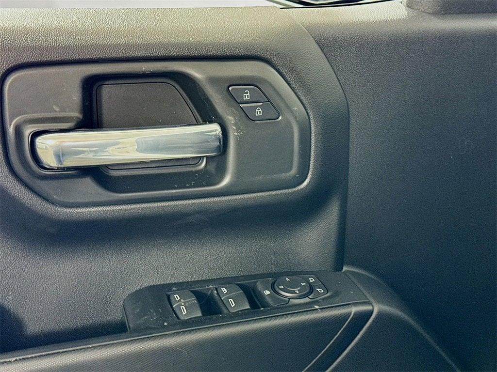 new 2026 GMC Sierra 1500 car, priced at $43,325