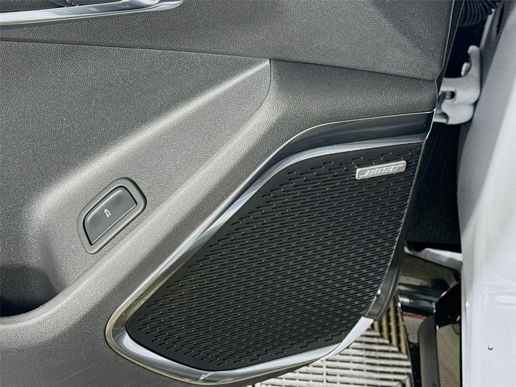 new 2026 Chevrolet Traverse car, priced at $58,825