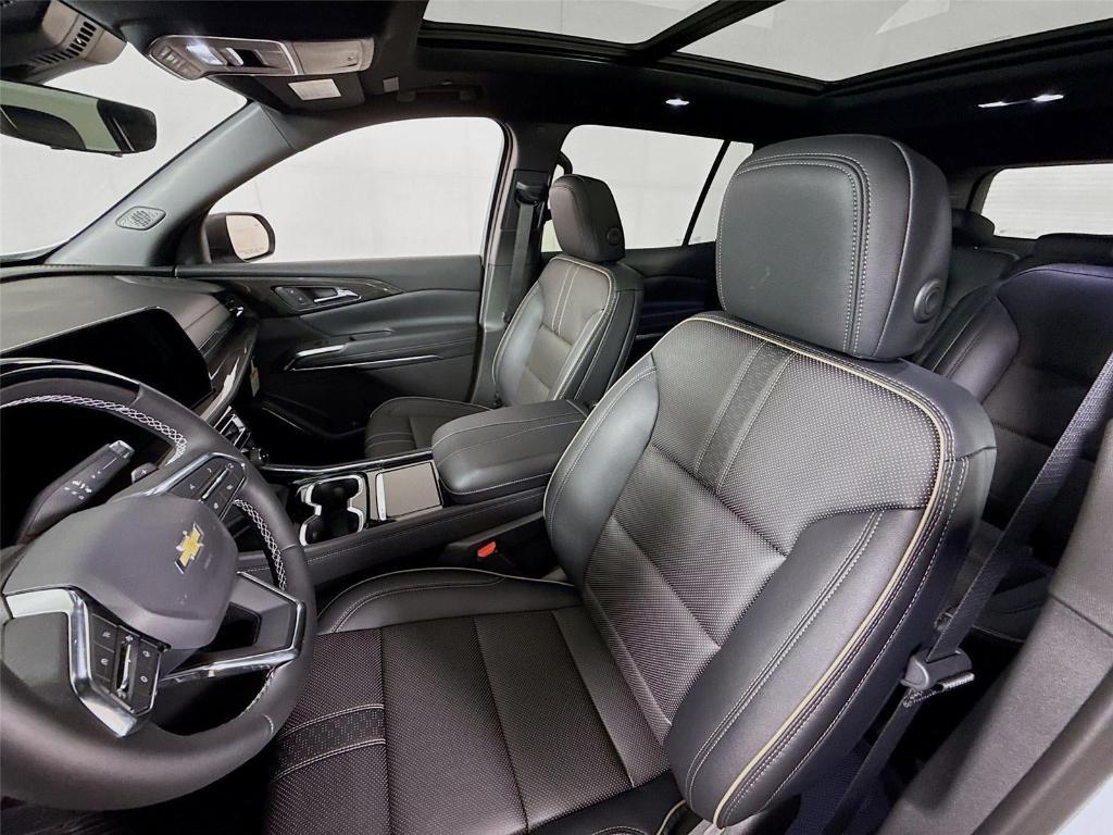 new 2026 Chevrolet Traverse car, priced at $58,825