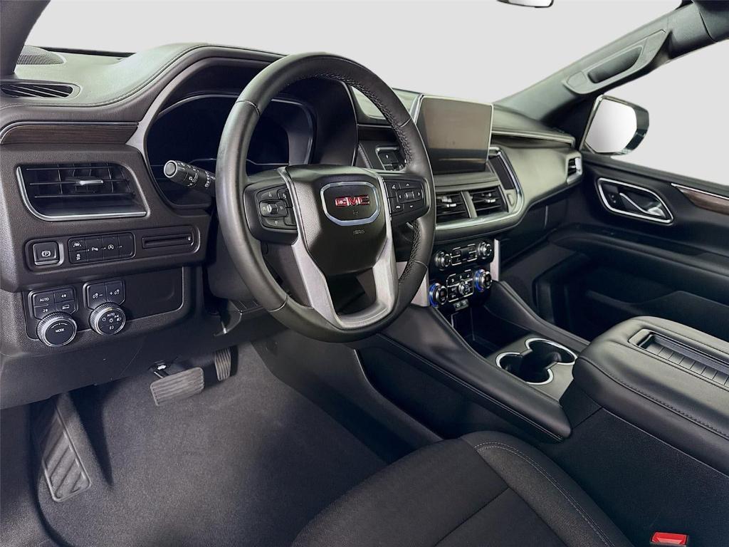 used 2024 GMC Yukon car, priced at $43,997