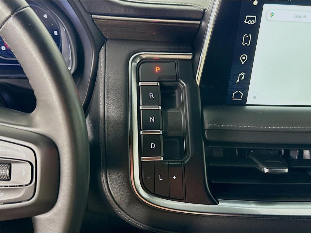 used 2024 GMC Yukon car, priced at $43,997