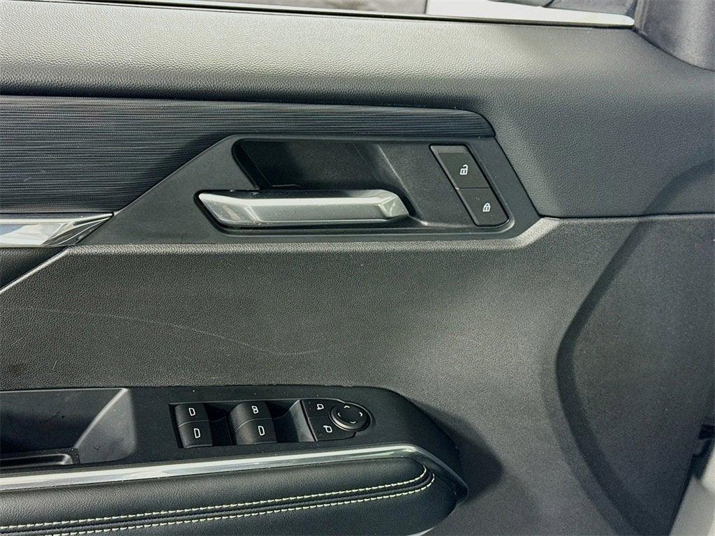 used 2025 GMC Acadia car, priced at $33,997