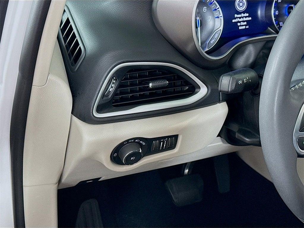 used 2024 Chrysler Pacifica car, priced at $27,597