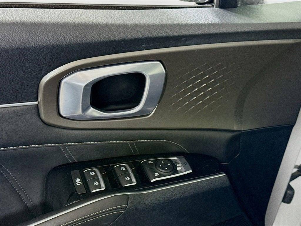 used 2023 Kia Sorento car, priced at $28,997