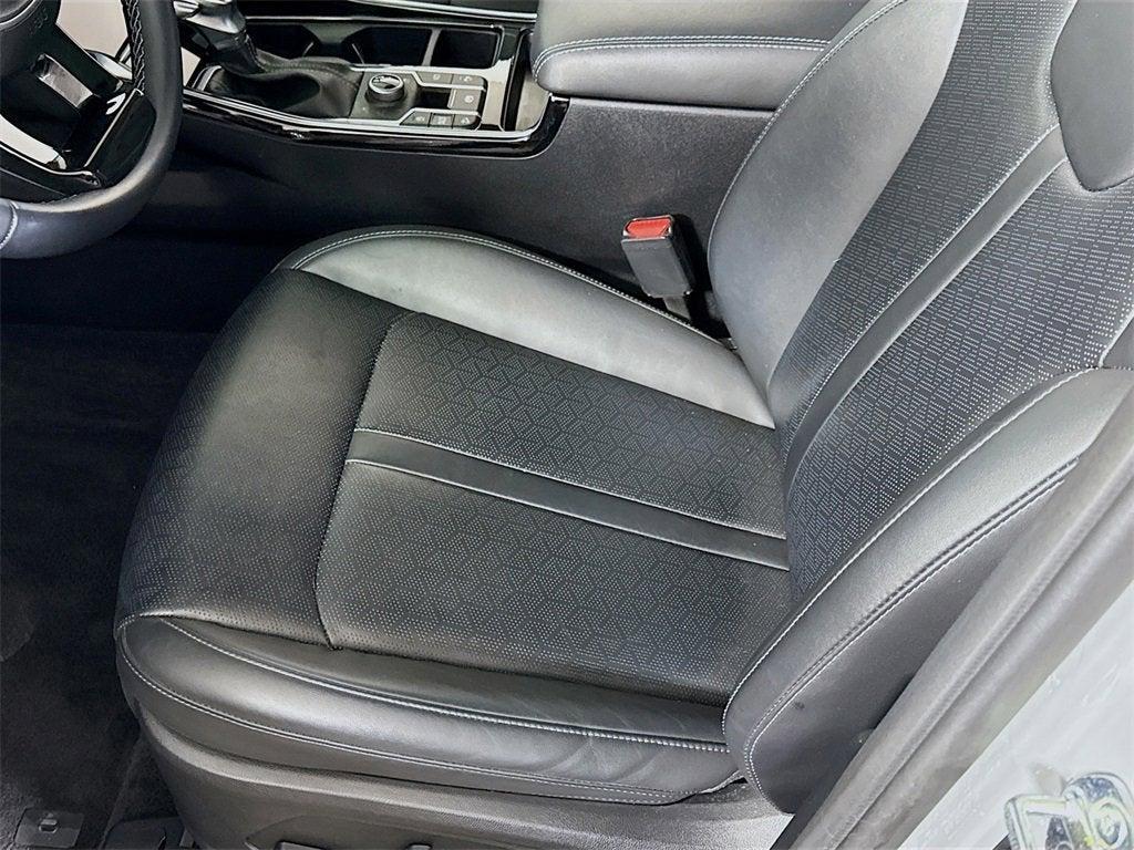 used 2023 Kia Sorento car, priced at $28,997