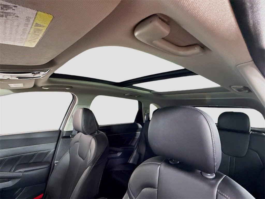 used 2023 Kia Sorento car, priced at $28,997
