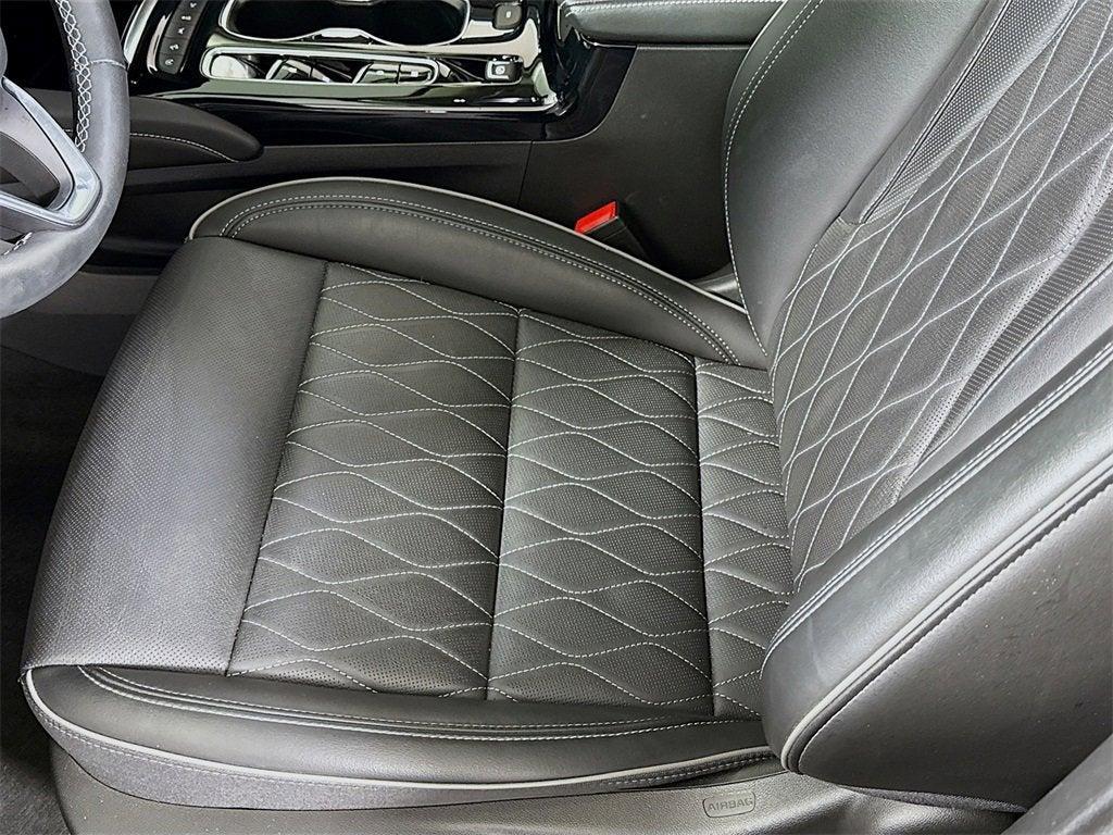 used 2023 Buick Envision car, priced at $31,997