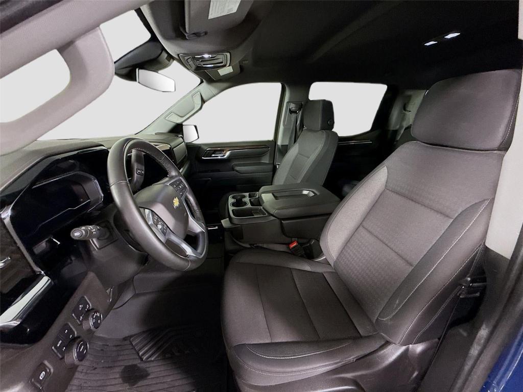used 2024 Chevrolet Silverado 1500 car, priced at $40,997
