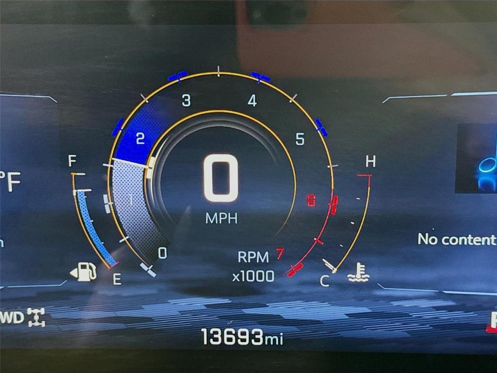 used 2024 Chevrolet Traverse car, priced at $48,397