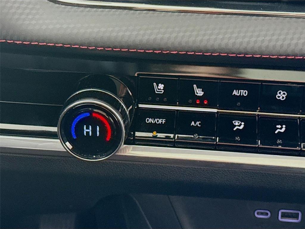 used 2025 Chevrolet Equinox car, priced at $29,499