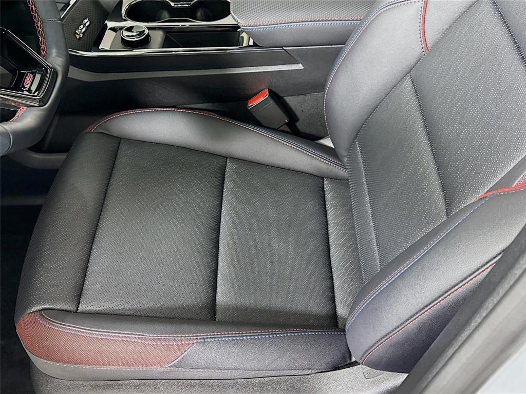 used 2025 Chevrolet Equinox car, priced at $29,499