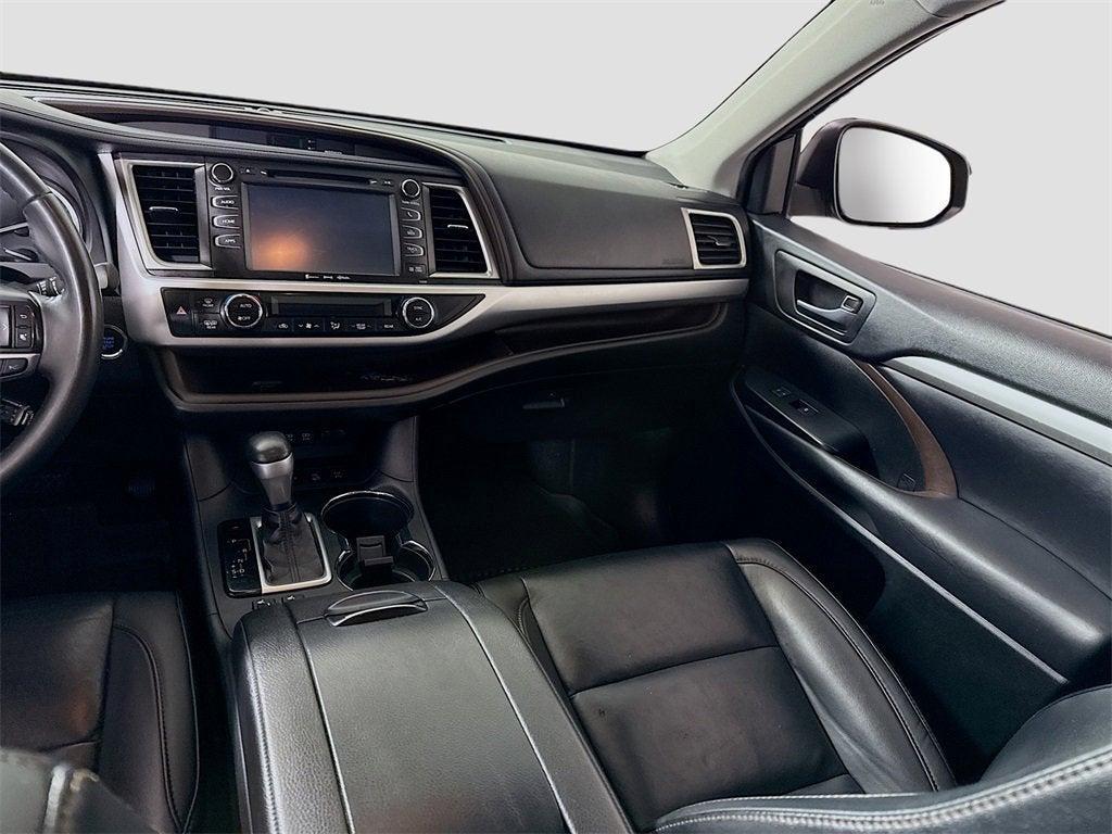 used 2019 Toyota Highlander car, priced at $22,997