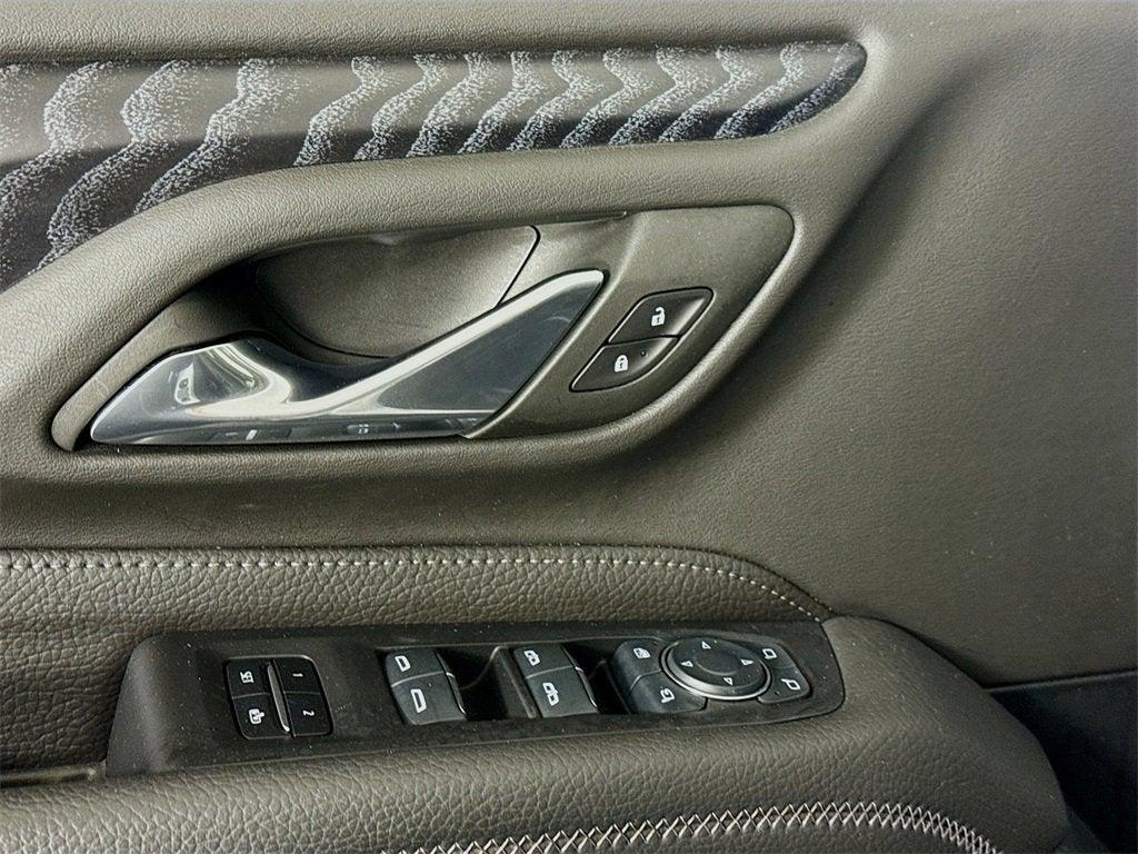 used 2024 GMC Yukon car, priced at $63,997