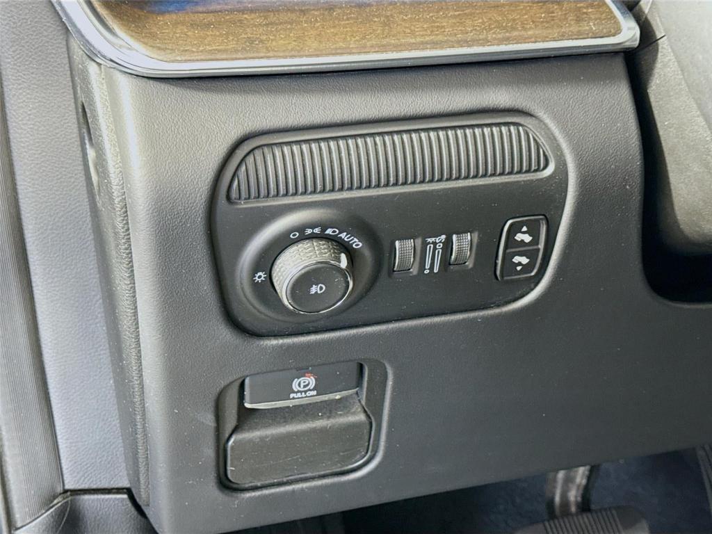 used 2023 Jeep Grand Wagoneer L car, priced at $47,497