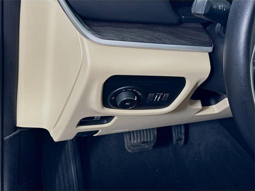 used 2022 Jeep Grand Cherokee car, priced at $23,999