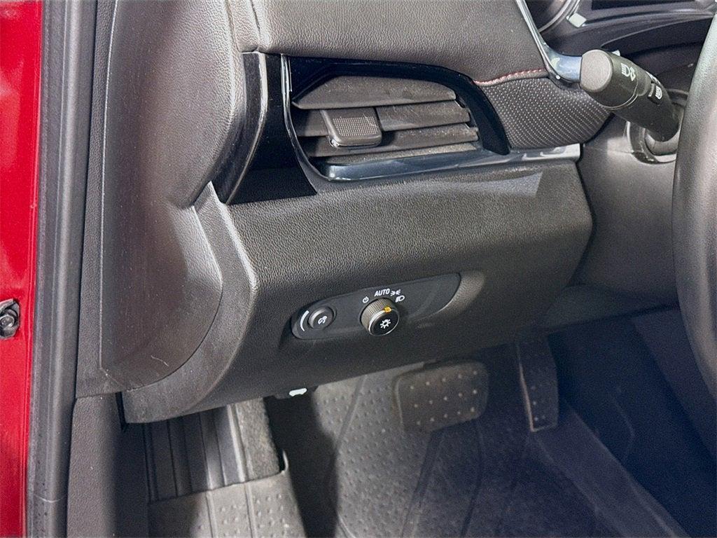 used 2023 Chevrolet Traverse car, priced at $33,397