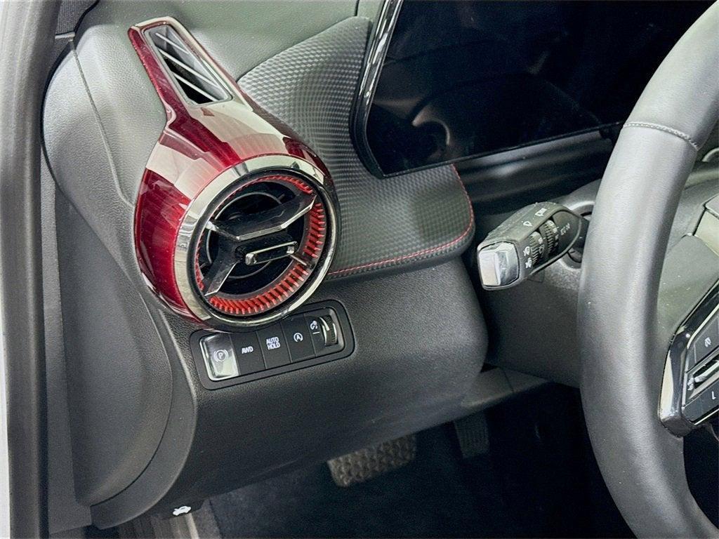 used 2025 Chevrolet Equinox car, priced at $31,297