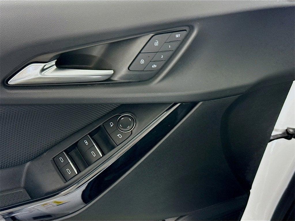 used 2025 Chevrolet Equinox car, priced at $31,297