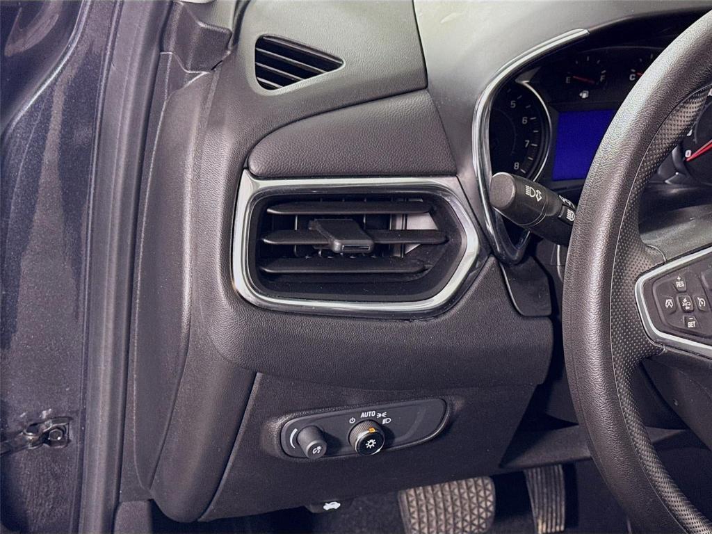 used 2022 Chevrolet Equinox car, priced at $10,997
