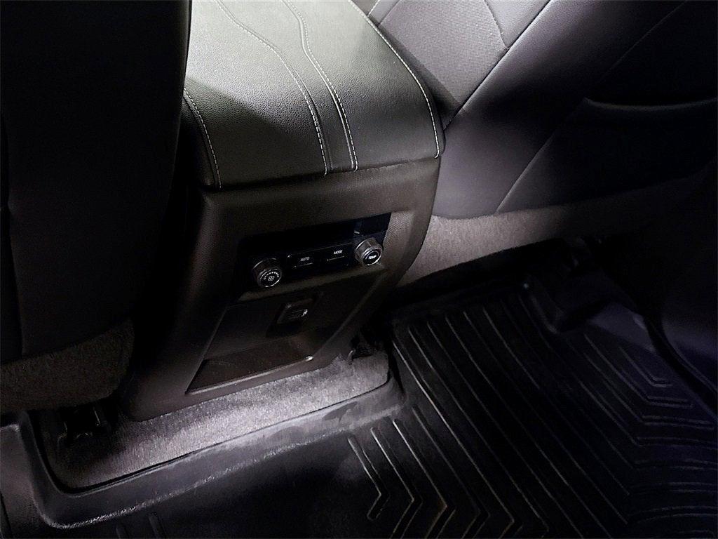 used 2022 Chevrolet Traverse car, priced at $22,999