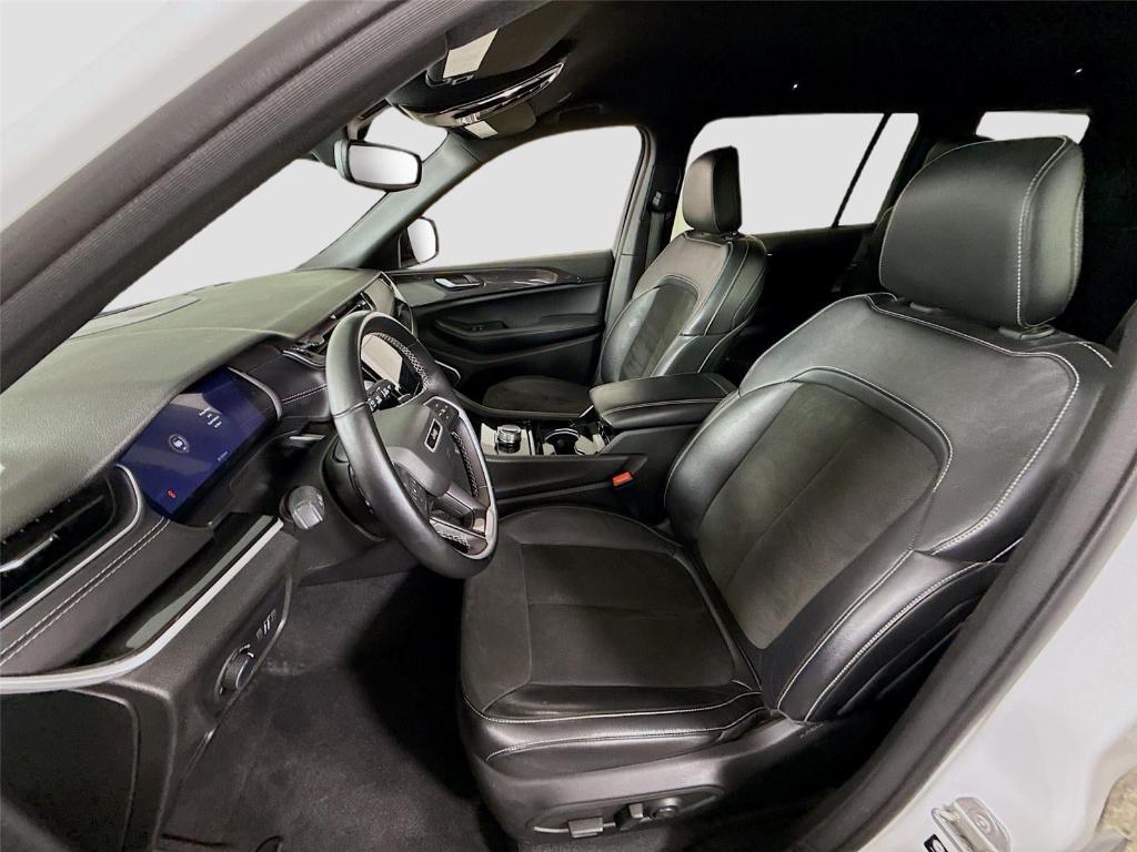 used 2022 Jeep Grand Cherokee L car, priced at $25,997