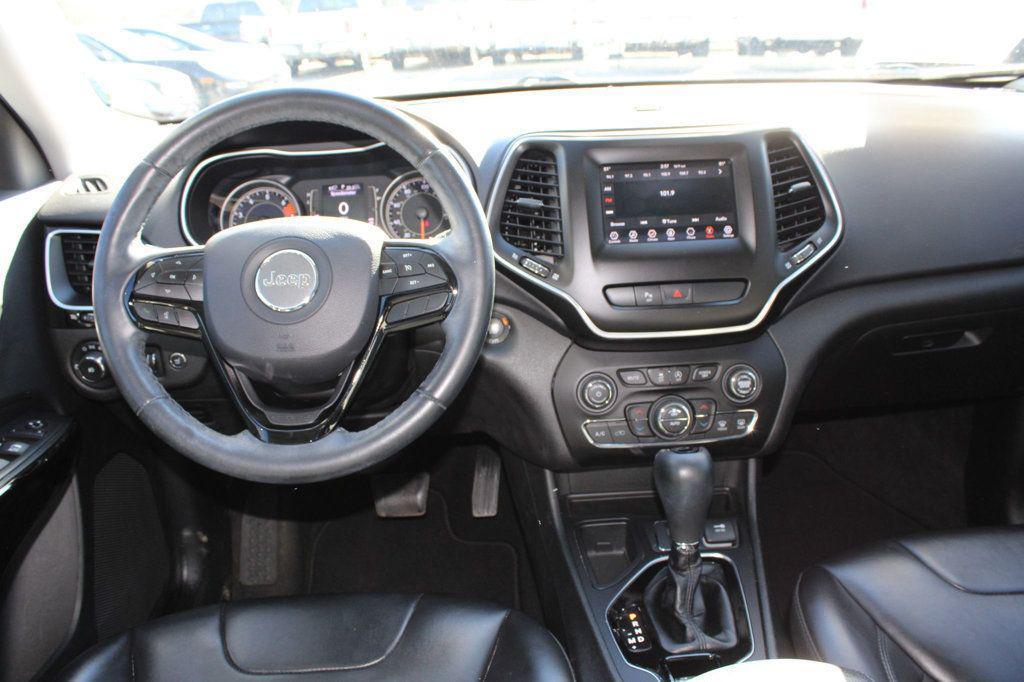 used 2019 Jeep Cherokee car, priced at $13,395