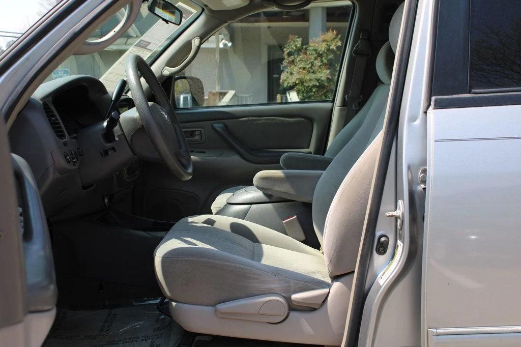 used 2006 Toyota Tundra car, priced at $10,495