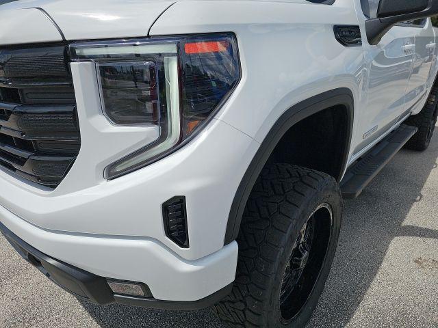 new 2025 GMC Sierra 1500 car, priced at $70,599