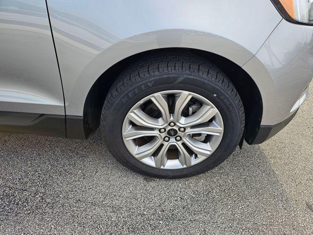 used 2024 Ford Edge car, priced at $27,596