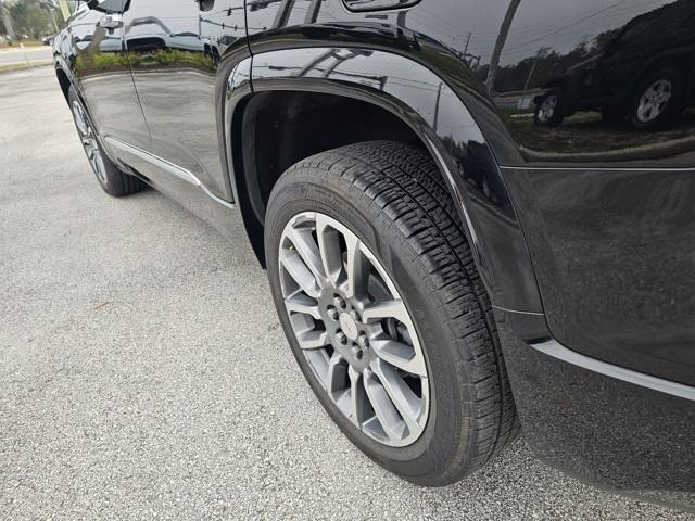 used 2021 GMC Acadia car, priced at $25,699