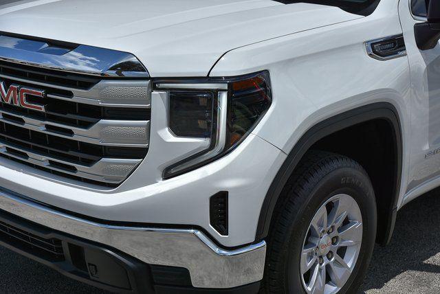 new 2025 GMC Sierra 1500 car, priced at $47,571