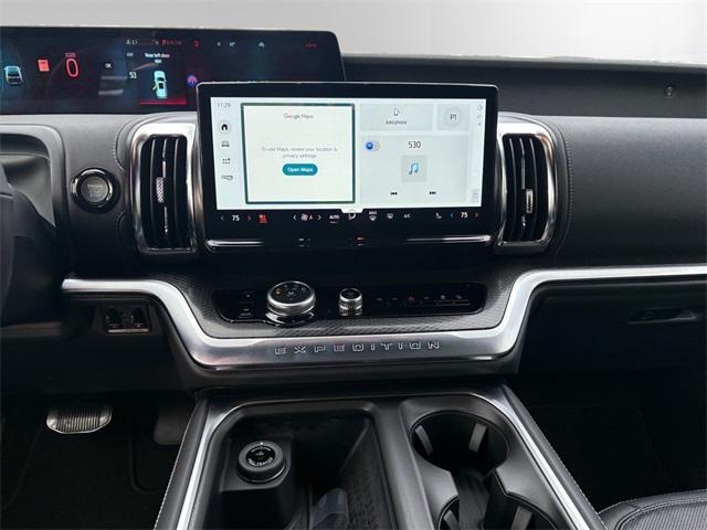 new 2025 Ford Expedition car, priced at $78,880