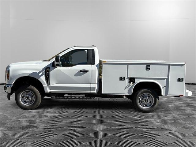 new 2025 Ford F-250 car, priced at $58,860