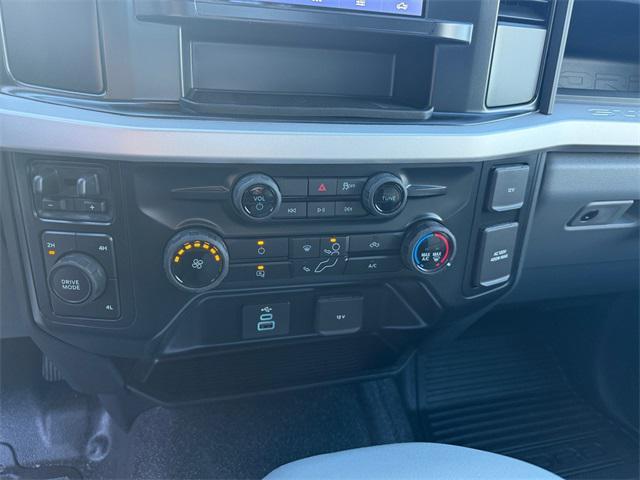 new 2025 Ford F-350 car, priced at $67,206