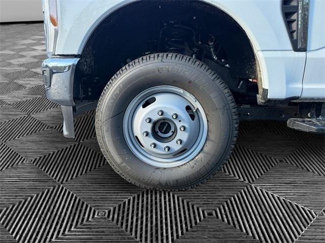 new 2025 Ford F-350 car, priced at $66,206