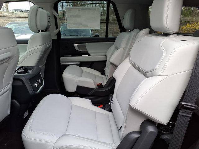 new 2026 Ford Expedition car, priced at $74,368