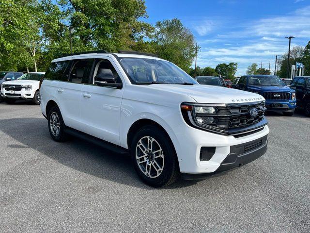 used 2025 Ford Expedition car, priced at $60,644