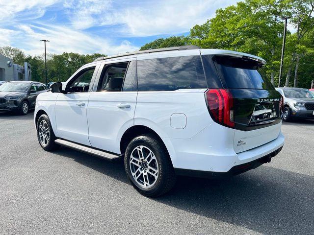 used 2025 Ford Expedition car, priced at $60,644