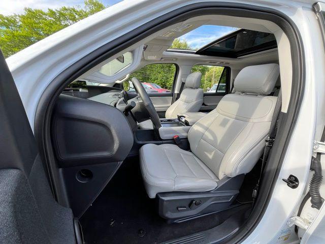 used 2025 Ford Expedition car, priced at $60,644