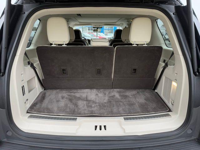 used 2022 Lincoln Navigator car, priced at $57,399