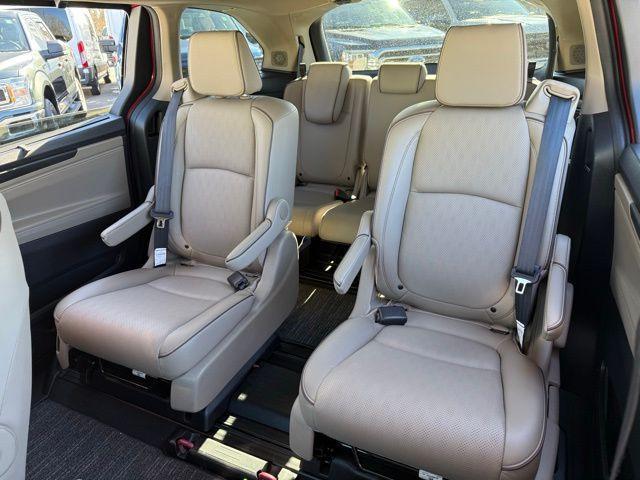 used 2023 Honda Odyssey car, priced at $39,944