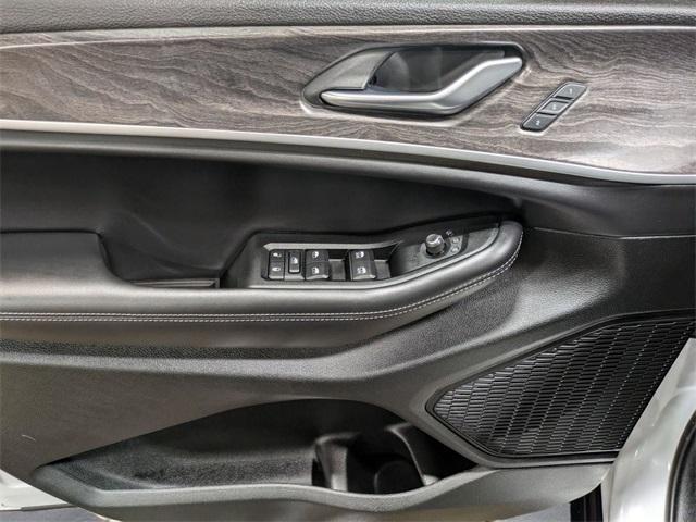 used 2025 Jeep Grand Cherokee L car, priced at $40,895