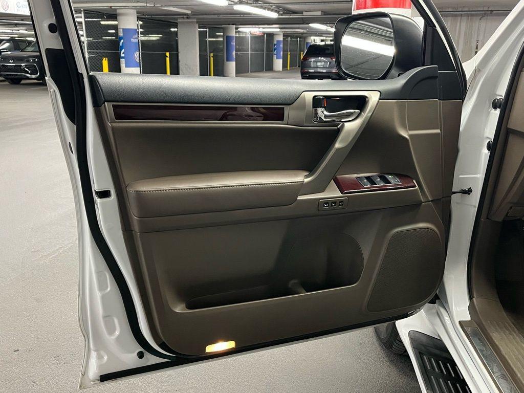 used 2014 Lexus GX 460 car, priced at $15,500