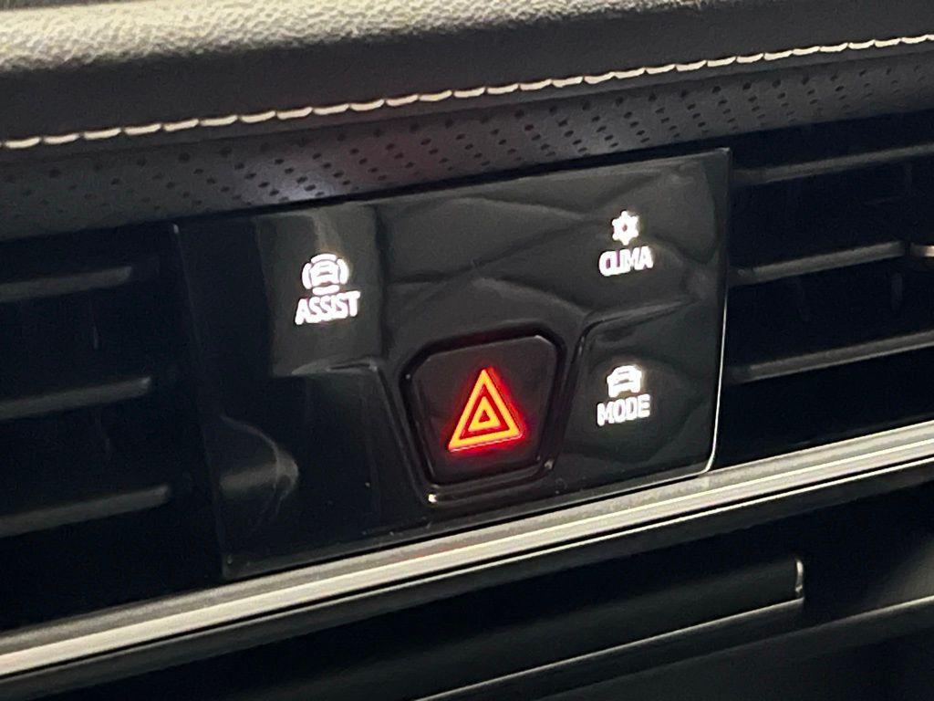 new 2026 Volkswagen Atlas Cross Sport car, priced at $43,021