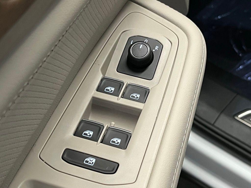 new 2026 Volkswagen Atlas car, priced at $47,642