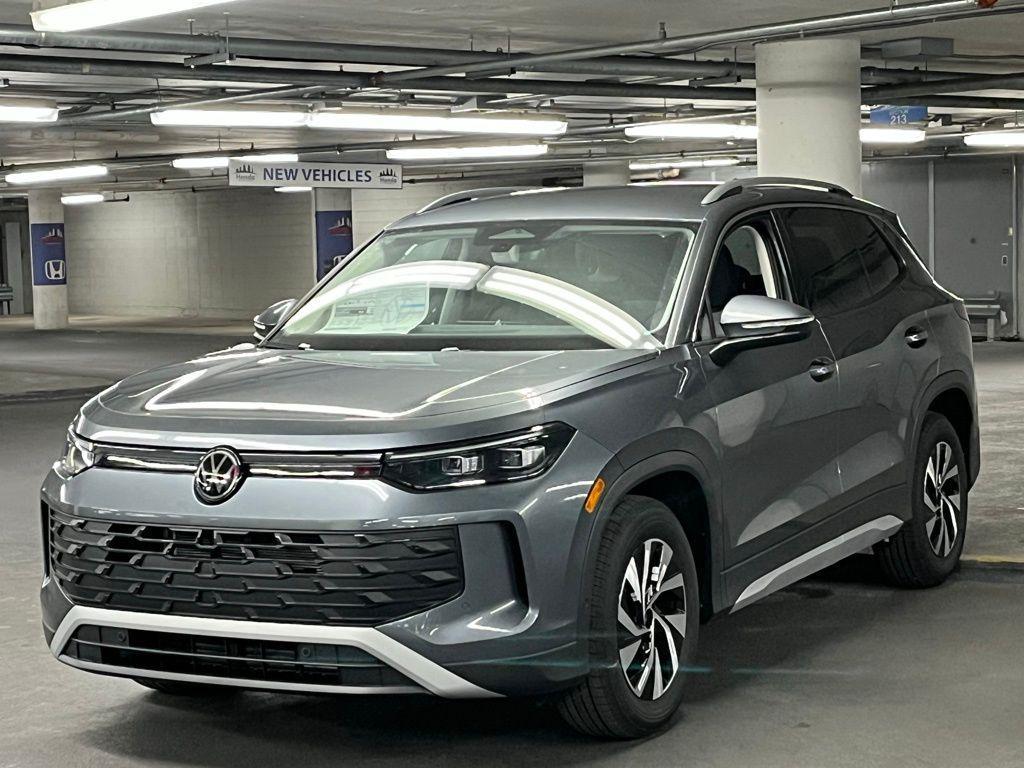 new 2026 Volkswagen Tiguan car, priced at $33,295