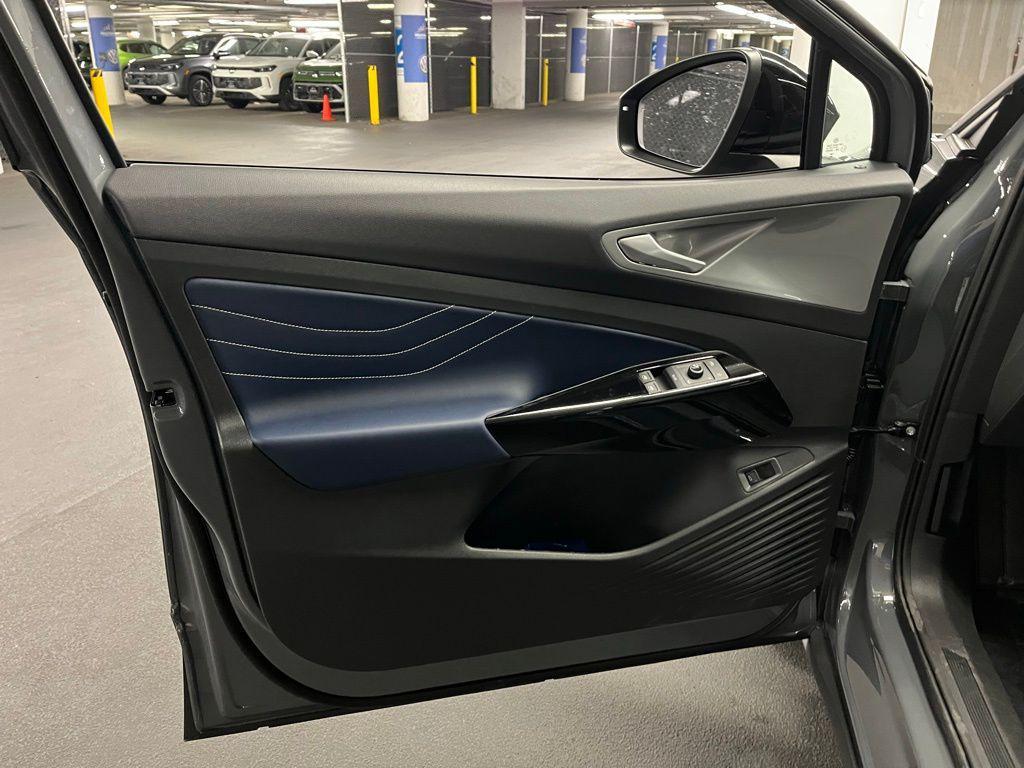 new 2025 Volkswagen ID.4 car, priced at $55,450