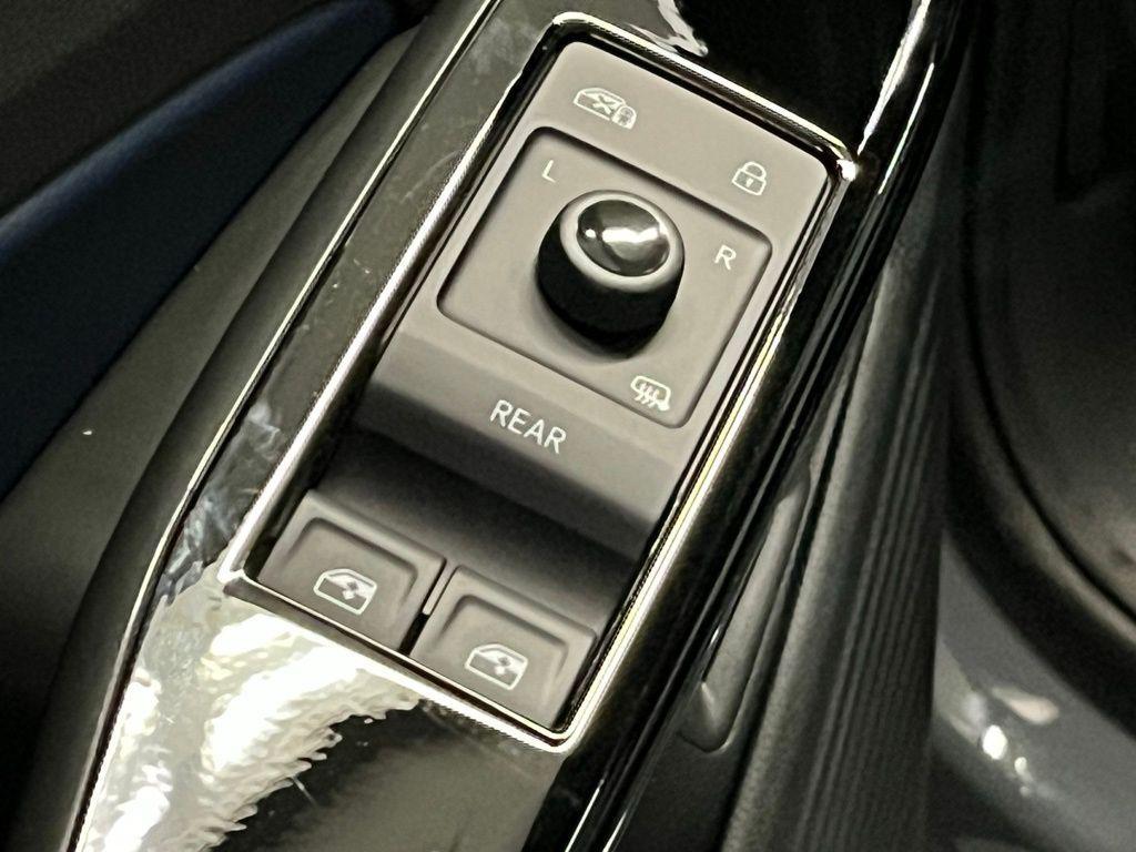 new 2025 Volkswagen ID.4 car, priced at $55,450