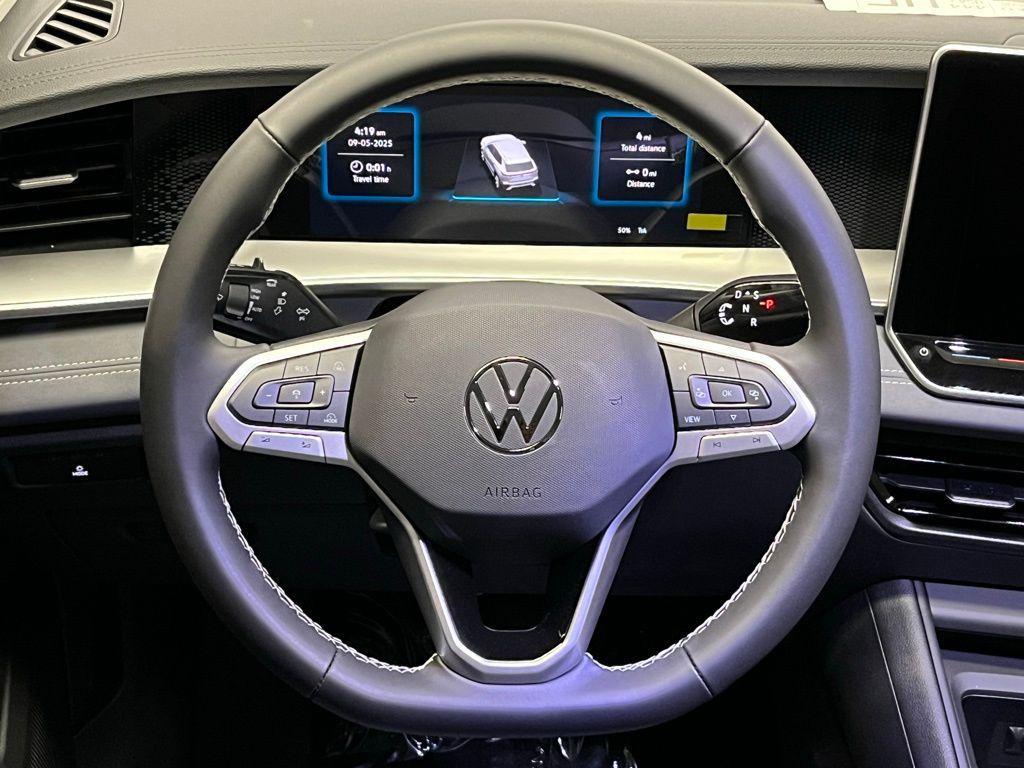 new 2025 Volkswagen Tiguan car, priced at $38,464